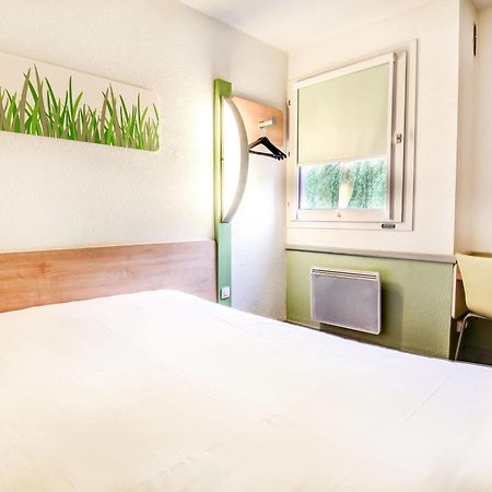 ibis budget Châteaudun Buitenkant foto