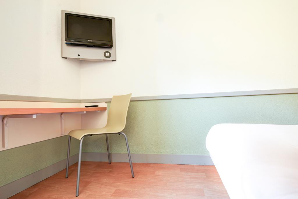 ibis budget Châteaudun Buitenkant foto