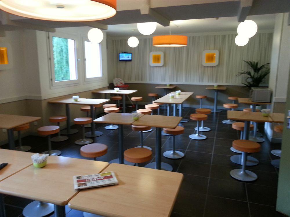 ibis budget Châteaudun Buitenkant foto
