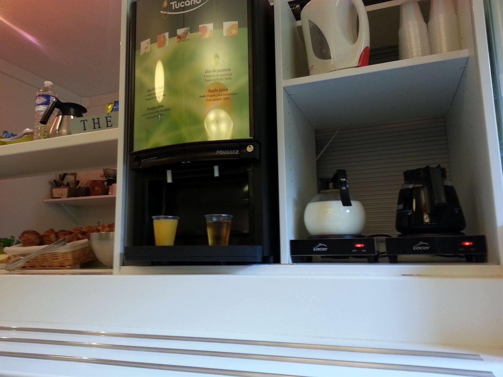 ibis budget Châteaudun Buitenkant foto