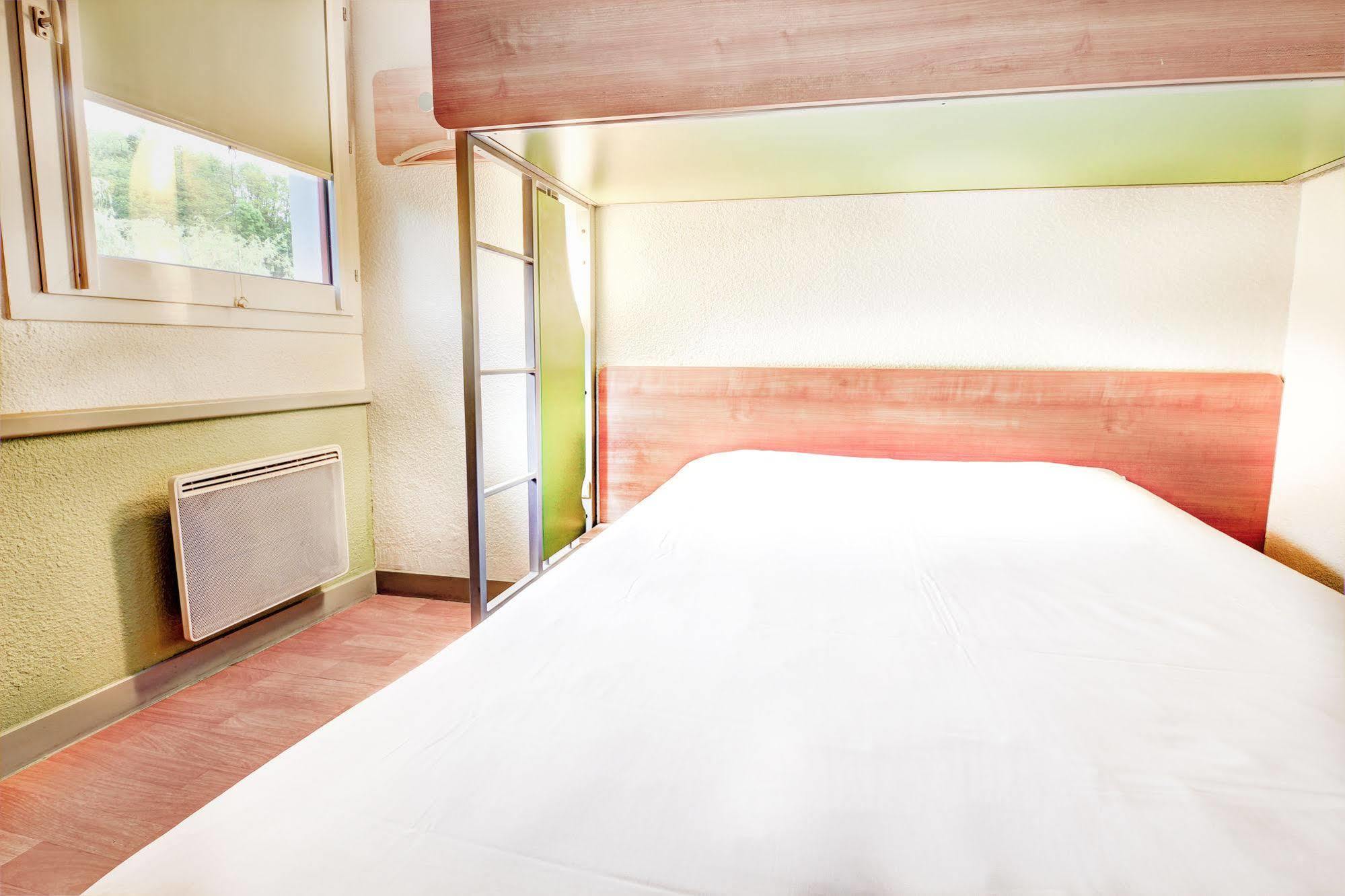 ibis budget Châteaudun Buitenkant foto