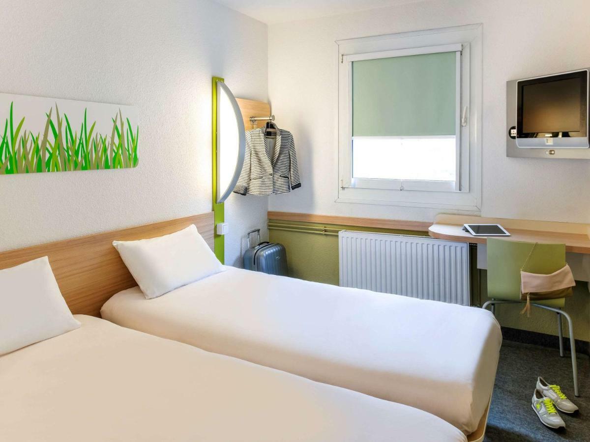 ibis budget Châteaudun Buitenkant foto